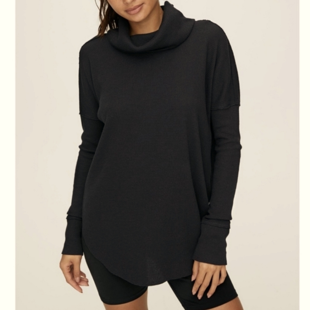 TNA waffle turtleneck in Black
